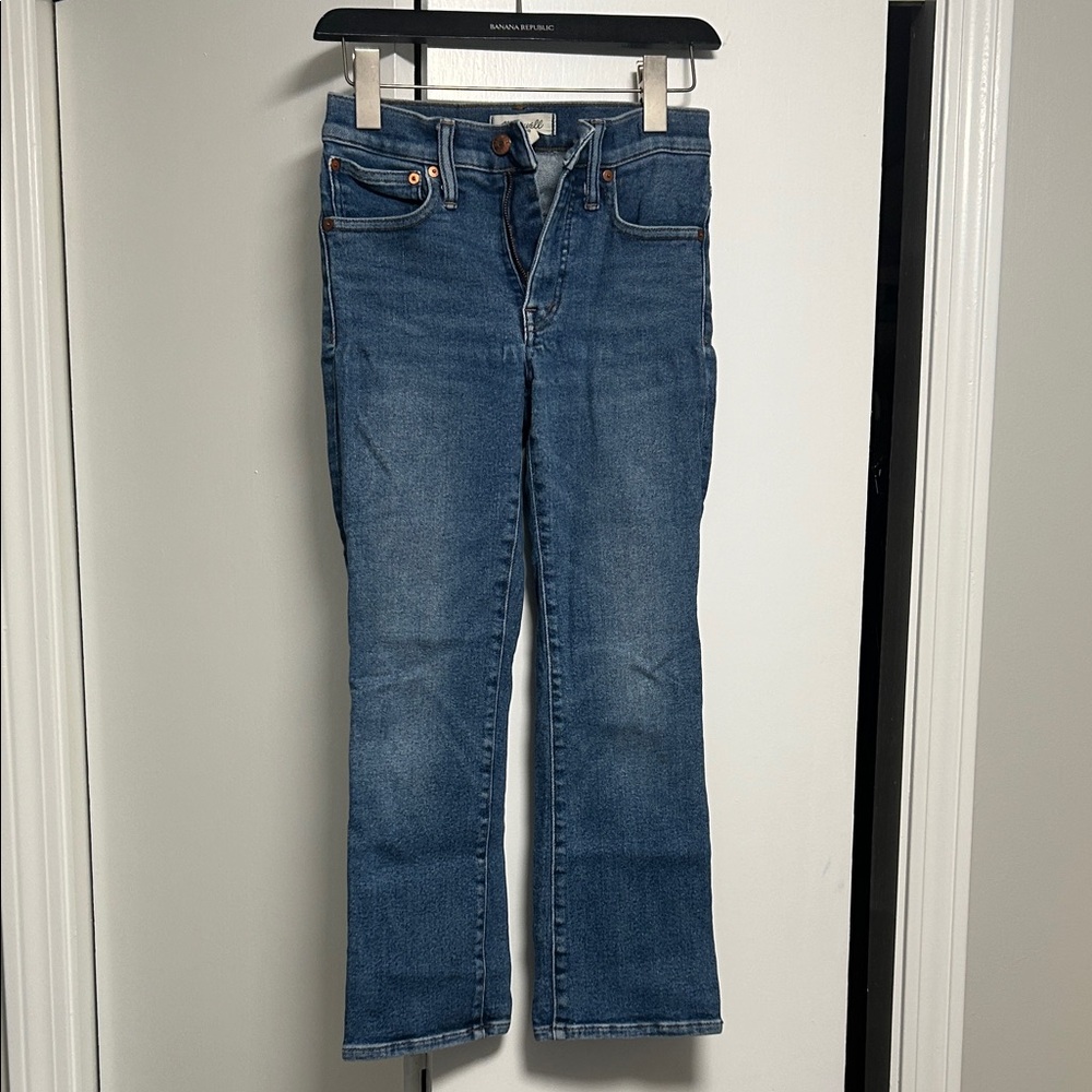 Madewell 24P Cali Demi-Boot Women's Cropped Blue Jeans. good amount of stretch!